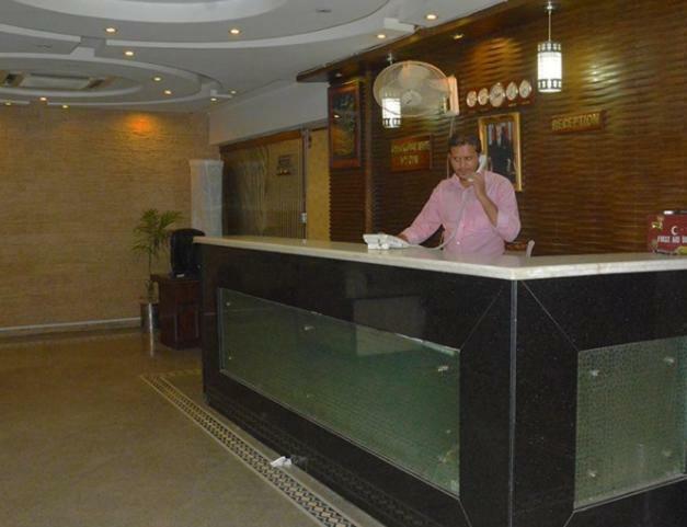 רוואלפינדי Potohar Hotel מראה חיצוני תמונה